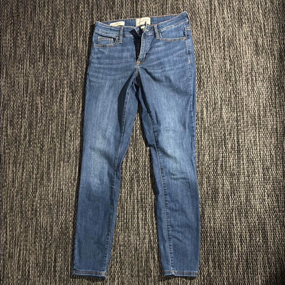 Universal Thread Mid Rise Dark Wash Skinny Jean Size 24